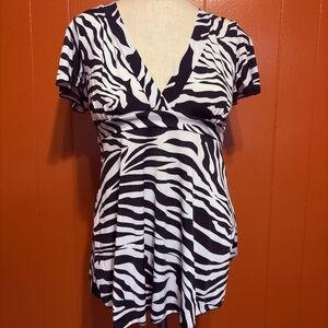 Black & White Zebra Print V-Neck Women's Blouse